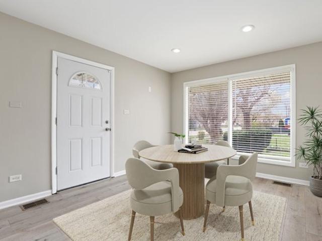 House for sale in Thornton, Illinois