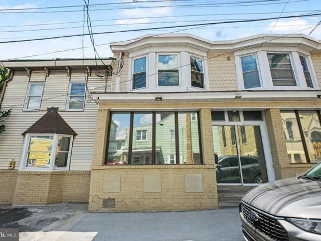 Townhouse for sale in Shenandoah, Pennsylvania