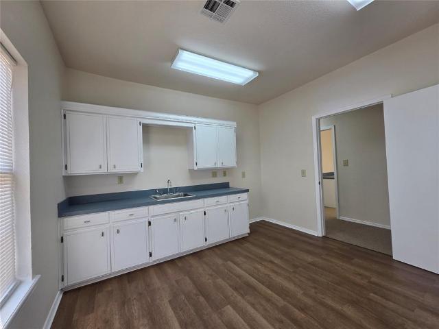 House for sale in Shawnee, Pottawatomie County