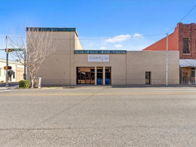 Commercial for sale in Beeville