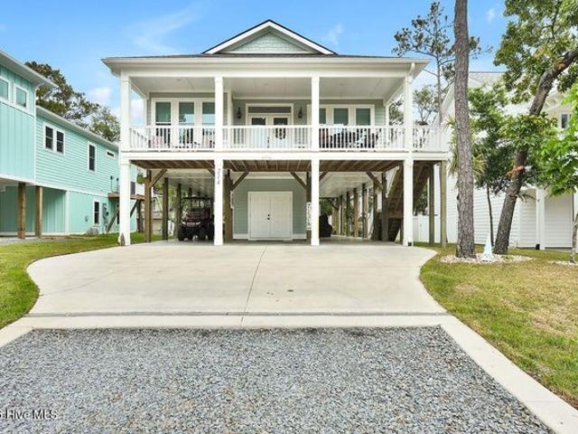 House for sale in Oak Island, North Carolina