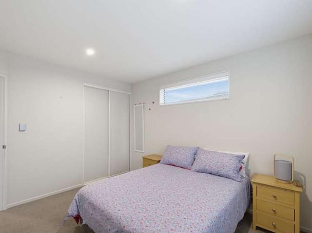 House for sale in Chaslands, Canterbury