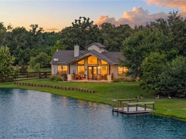 House for sale in Milam, Texas