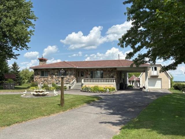 House for sale in Saint-jean-sur-richelieu, Quebec