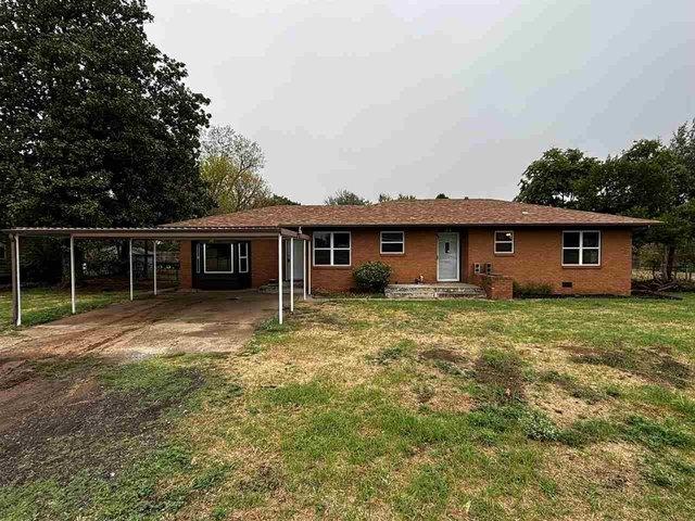 House for sale in Cyril, Caddo County