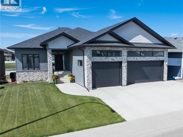 House for sale in Warman, Saskatchewan
