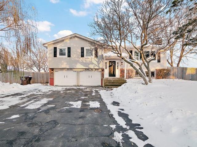 House for sale in New Lenox, Illinois