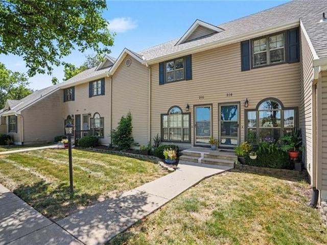 Townhouse for sale in Smithville, Missouri