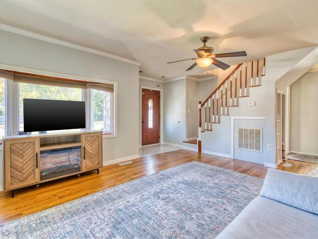 House for sale in Bowling Green, Warren County