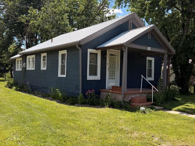 House for sale in La Plata, Missouri