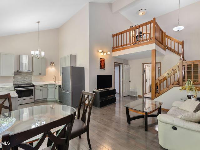 Townhouse for sale in Guilderland, New York