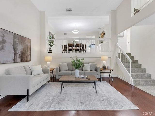 Townhouse for sale in Woodland Hills-Warner Center Neighborhood Council District, Canoga Park