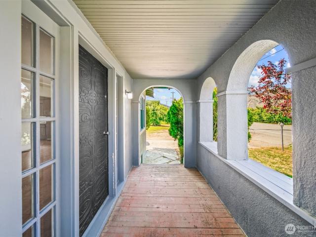 House for sale in Orondo, Washington