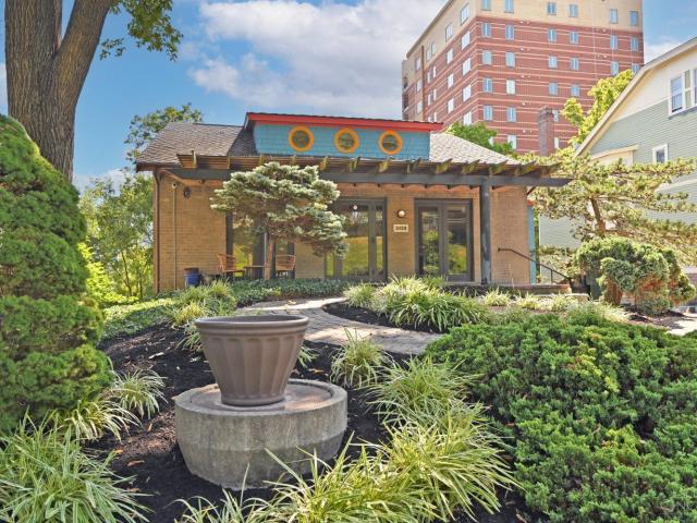 House for sale in Walnut Hills, Roselawn