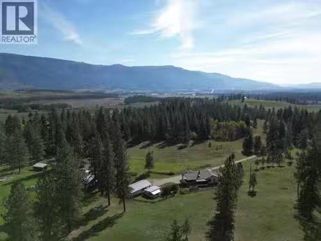 House for sale in Spallumcheen, British Columbia