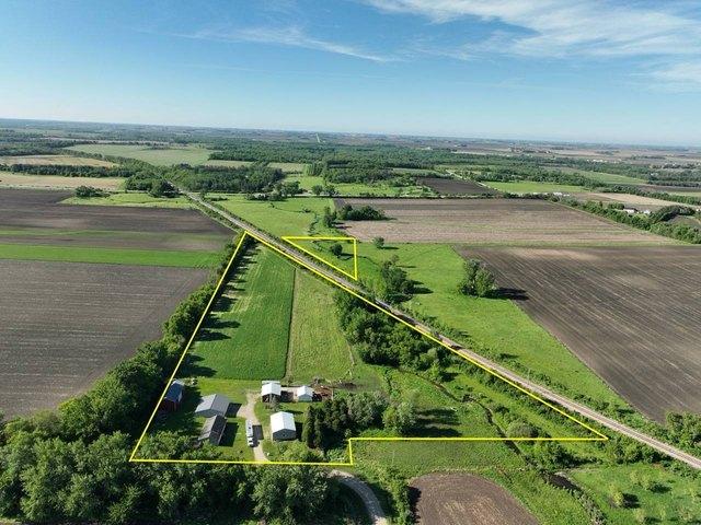 Farm for sale in Charles City, Iowa