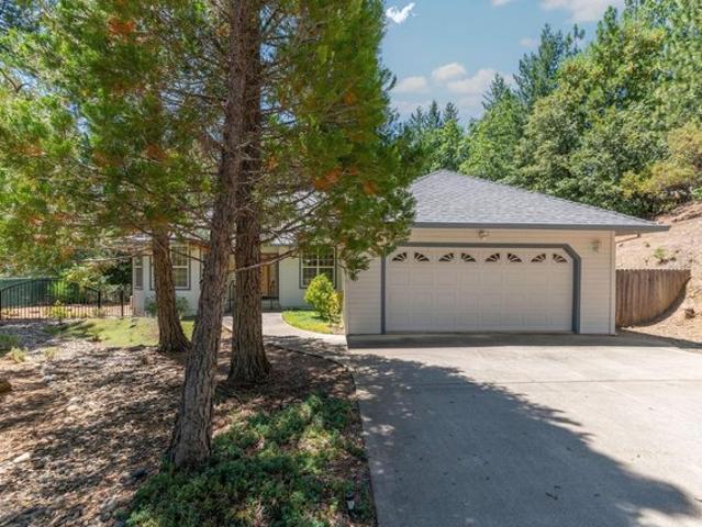 House for sale in Pine Grove, California