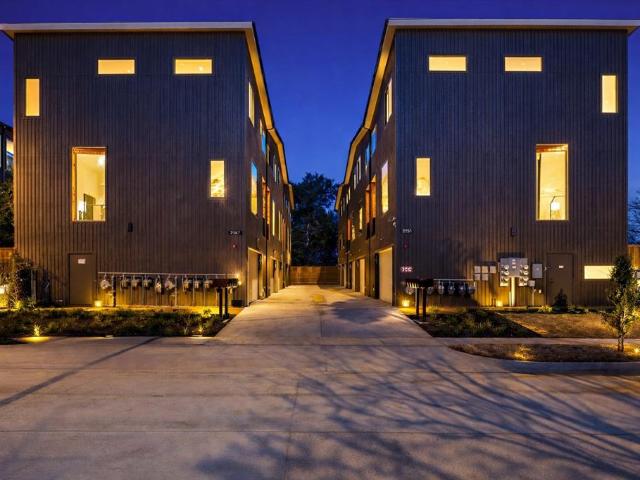 Condo for sale in Dallas, Texas