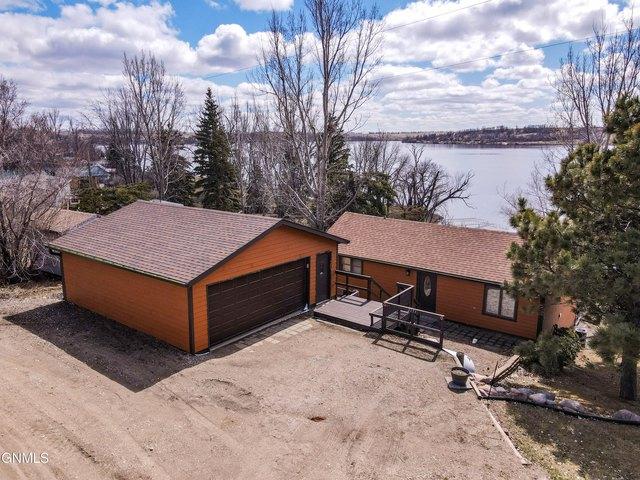 House for sale in Valley City, North Dakota