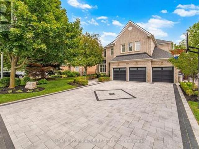House for sale in Mississauga, Ontario