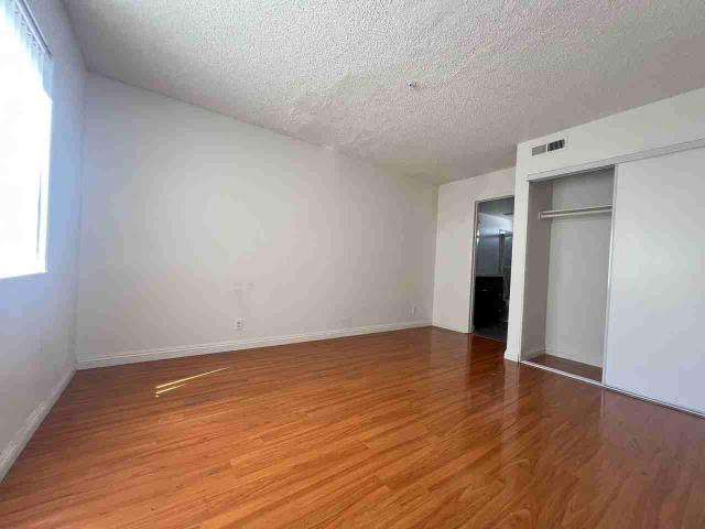 Apartment for rent in Alhambra, California