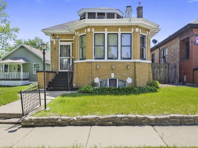 House for sale in Blue Island, Illinois