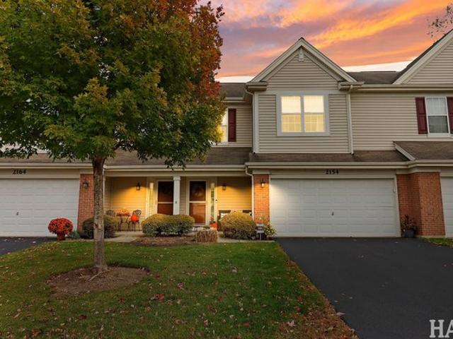 Townhouse for sale in Mchenry, Illinois