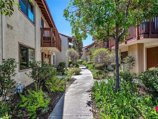 Townhouse for sale in Woodland Hills-Warner Center Neighborhood Council District, Canoga Park