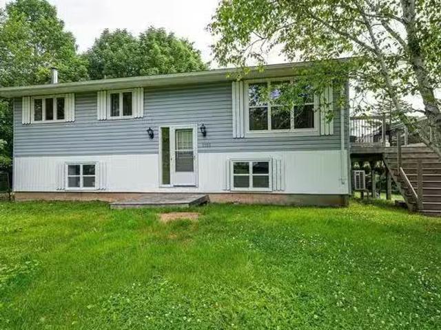 House for sale in Beaver Bank, Nova Scotia