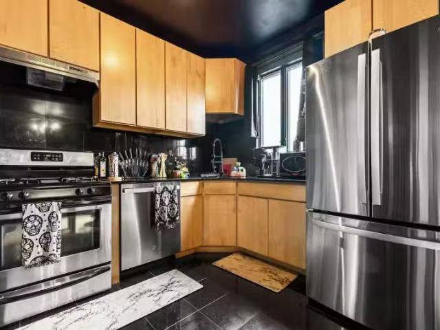 Condo for sale in Astoria