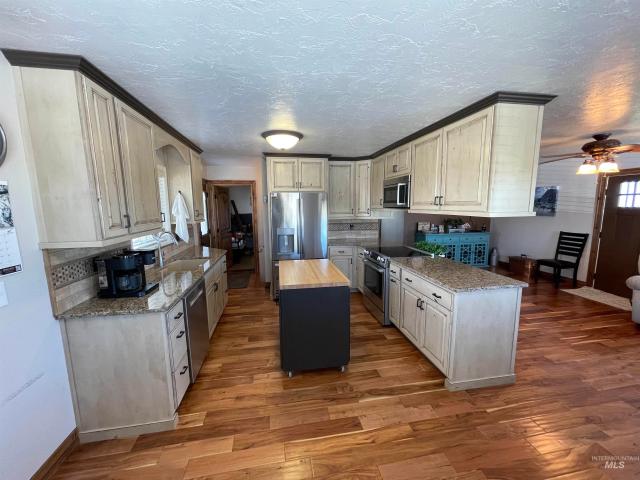 House for sale in Gooding, Idaho