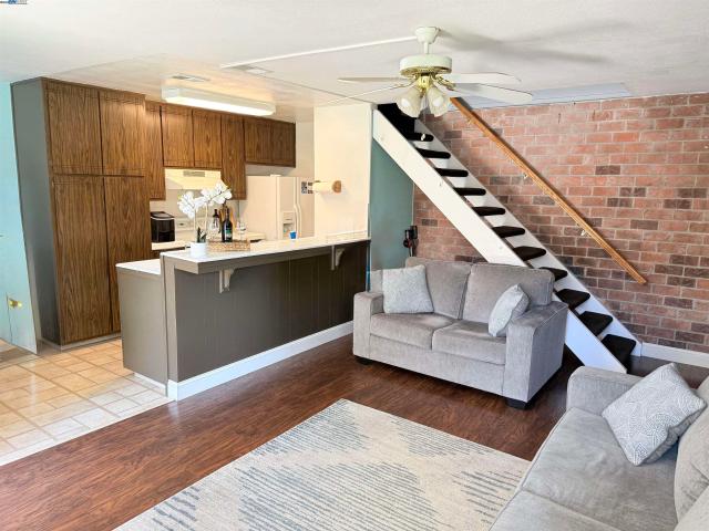 Townhouse for sale in Union City