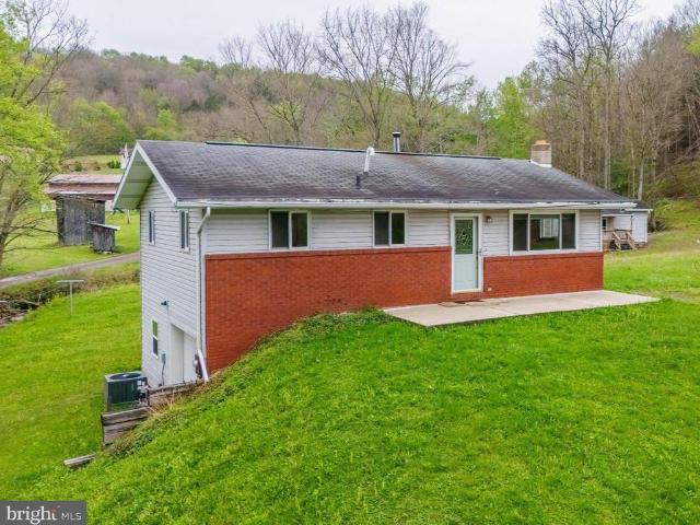 House for sale in Garrett, Maryland