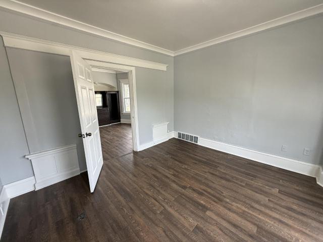 House for sale in Walnut Hill, Milwaukee