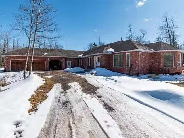 House for sale in Alberta