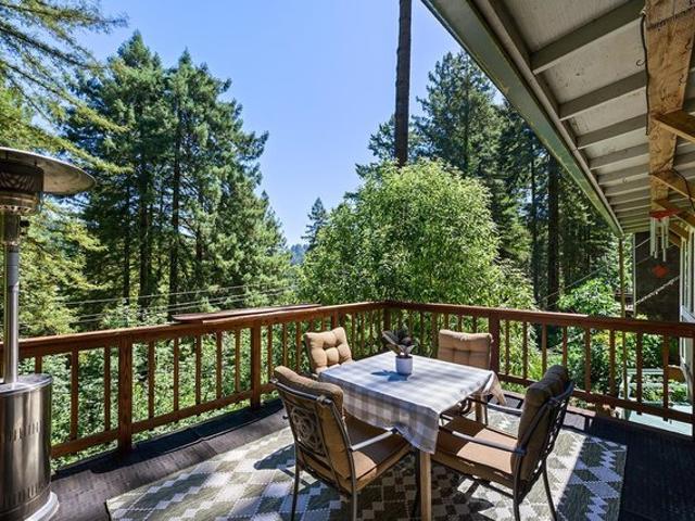 House for sale in Villa Grande, Monte Rio
