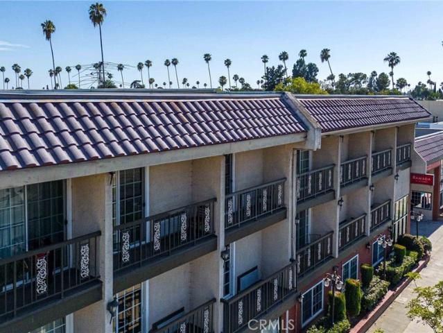 Commercial for sale in Pasadena, California