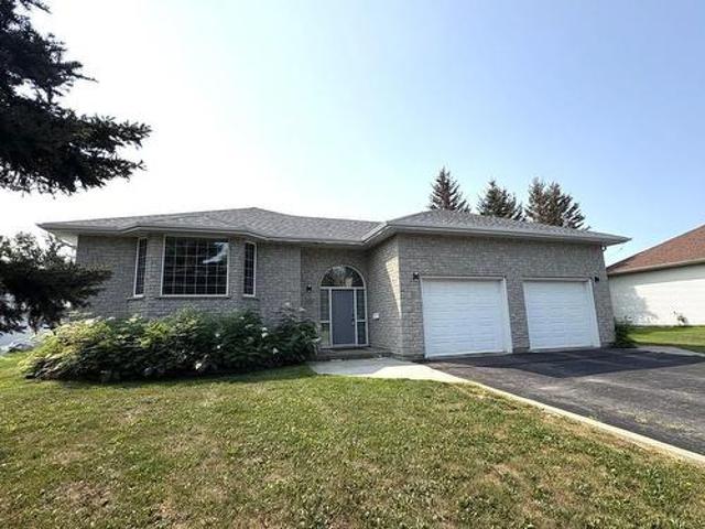 House for sale in Thunder Bay, Northwestern Ontario