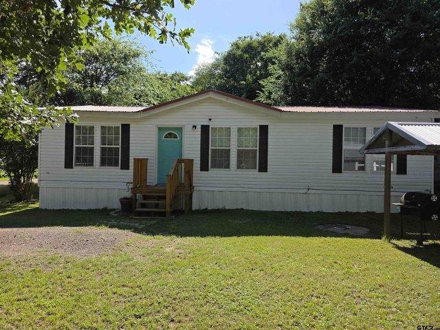 House for sale in Henderson, Texas