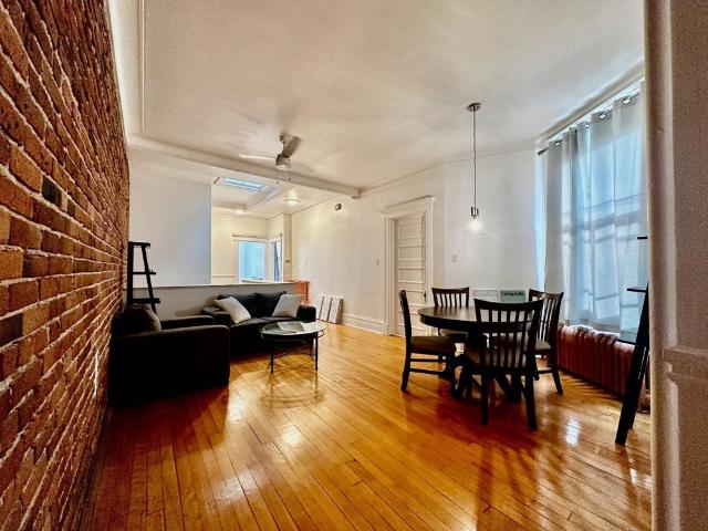 Apartment for rent in St. Leonard's, Quebec