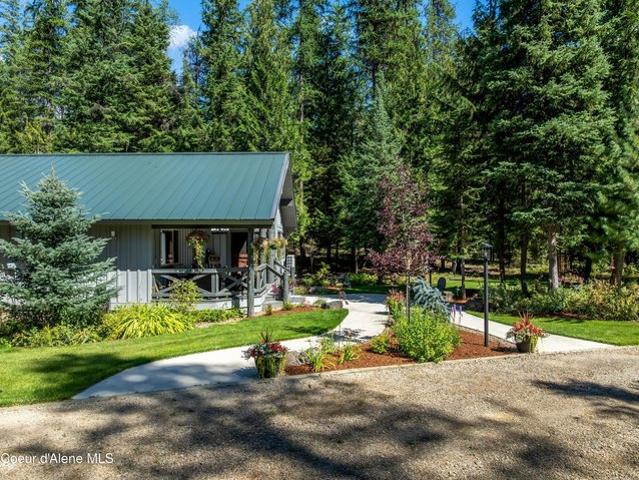House for sale in Nordman, Idaho
