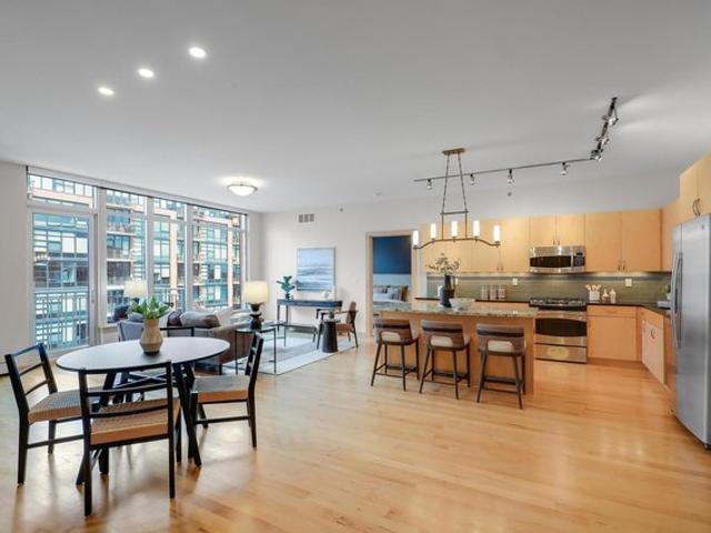 Condo for sale in Hennepin, Minnesota
