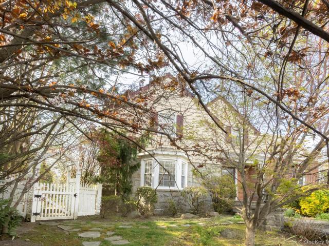 House for sale in Queens, Arverne