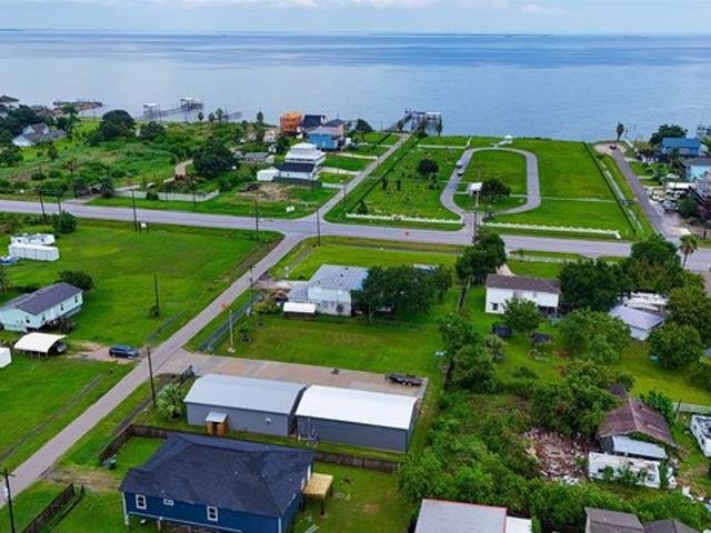 House for sale in Dickinson, Texas