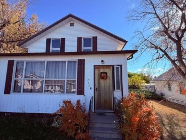 House for sale in Hanna, Alberta