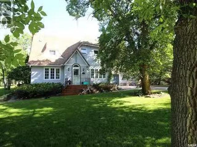 House for sale in Shaunavon, Saskatchewan