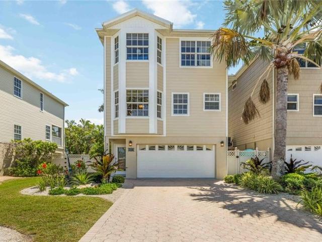 House for sale in Holmes Beach, Florida