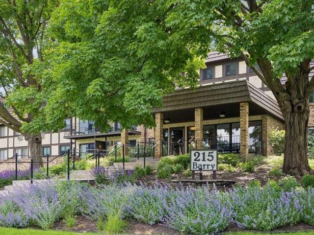 Condo for sale in Wayzata, Hennepin County