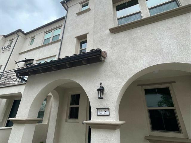 Townhouse for rent in Claremont