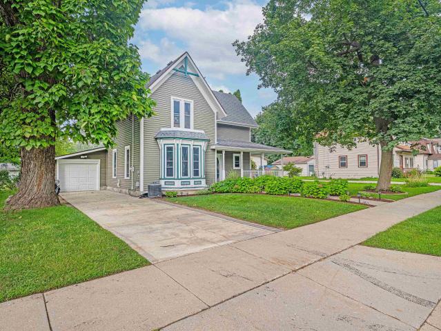 House for sale in Brooklyn, Wisconsin